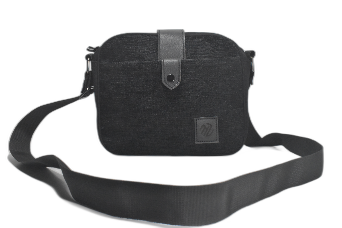 Plisse Reporter Bag Black